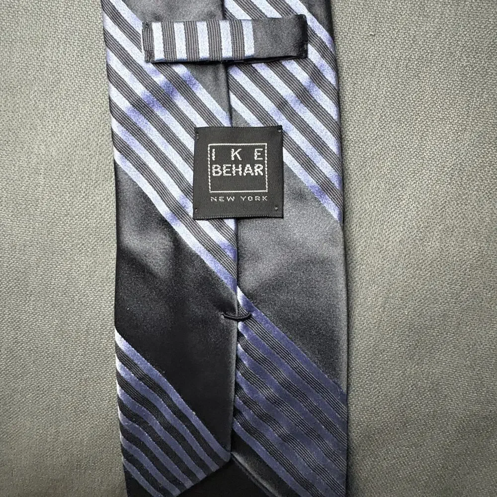 Ike Behar Silk Tie Gray Silver Striped Classic Mens Necktie
